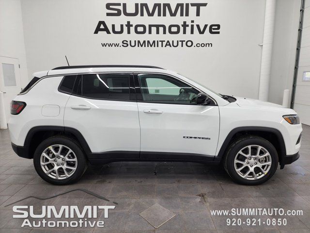 2024 Jeep Compass Latitude Lux