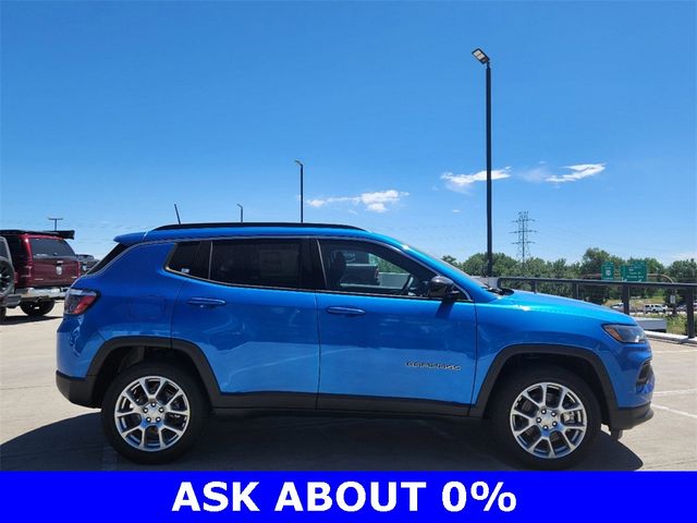 2024 Jeep Compass Latitude Lux