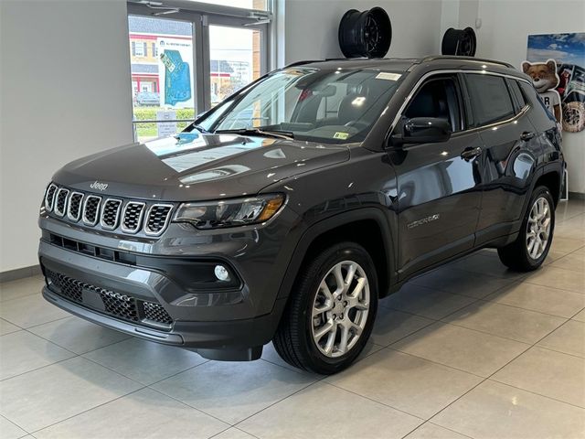 2024 Jeep Compass Latitude Lux