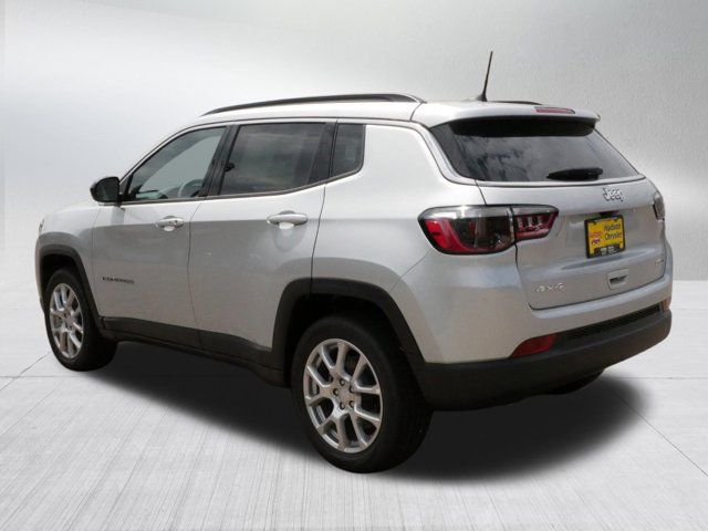 2024 Jeep Compass Latitude Lux