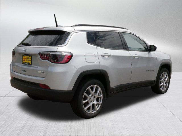 2024 Jeep Compass Latitude Lux