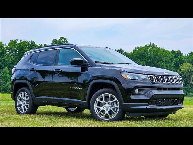 2024 Jeep Compass Latitude Lux