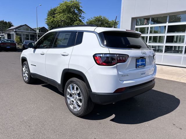 2024 Jeep Compass Latitude Lux