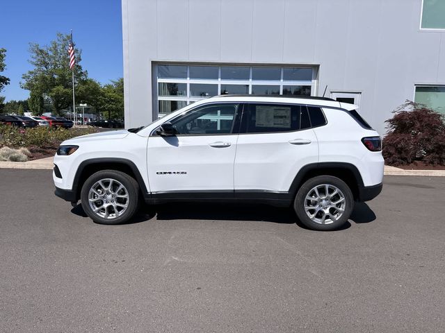 2024 Jeep Compass Latitude Lux