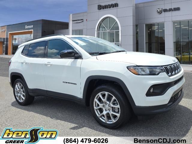 2024 Jeep Compass Latitude Lux