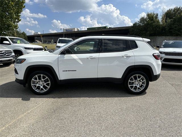 2024 Jeep Compass Latitude Lux