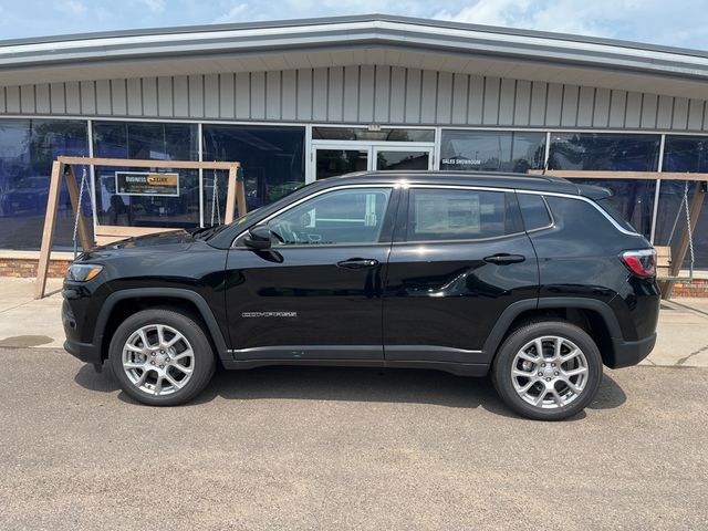 2024 Jeep Compass Latitude Lux