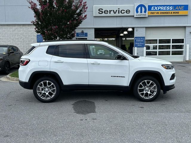 2024 Jeep Compass Latitude Lux