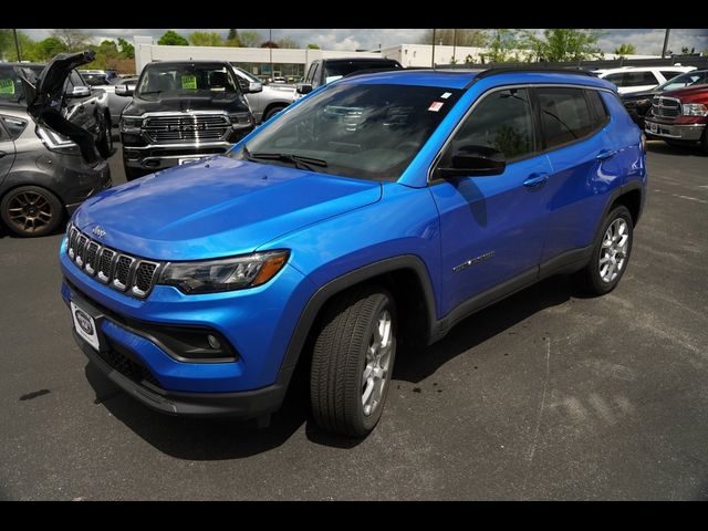 2024 Jeep Compass Latitude Lux