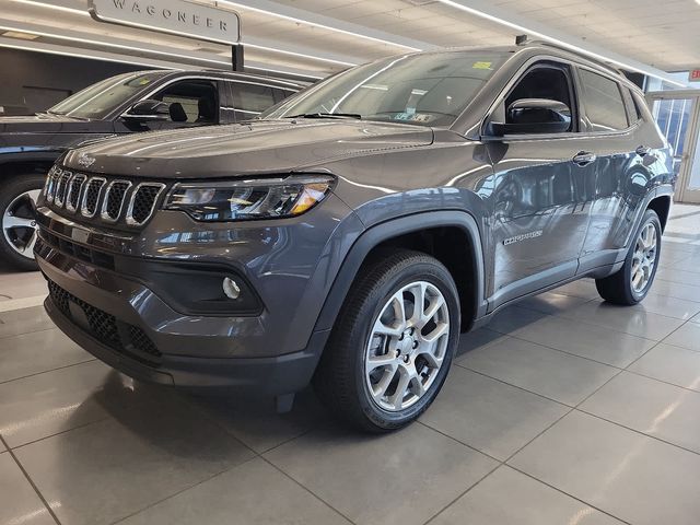 2024 Jeep Compass Latitude Lux