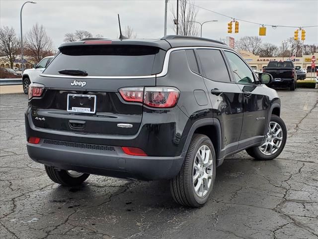 2024 Jeep Compass Latitude Lux