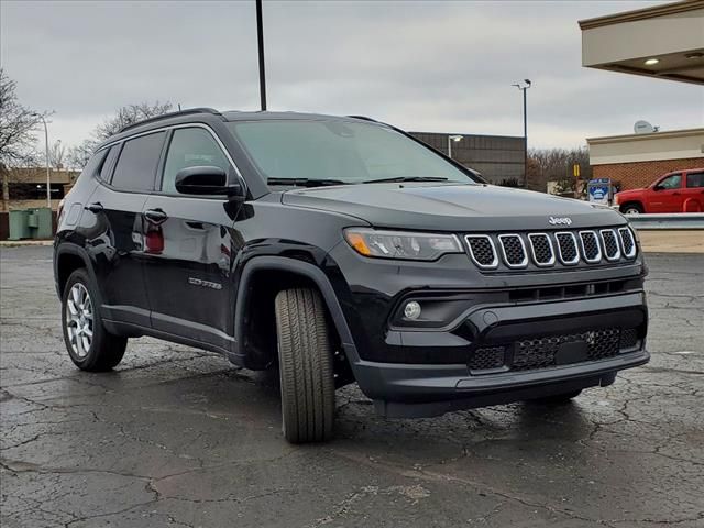 2024 Jeep Compass Latitude Lux