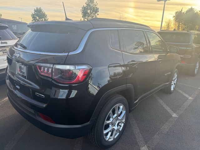 2024 Jeep Compass Latitude Lux