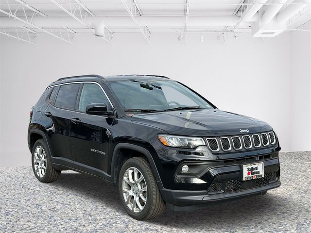 2024 Jeep Compass Latitude Lux