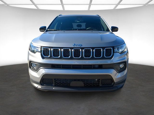 2024 Jeep Compass Latitude Lux