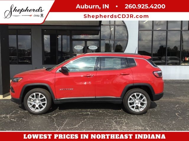 2024 Jeep Compass Latitude Lux