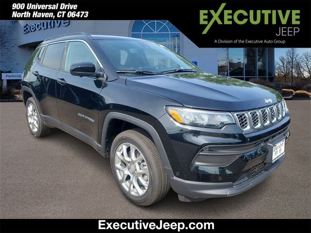 2024 Jeep Compass Latitude Lux