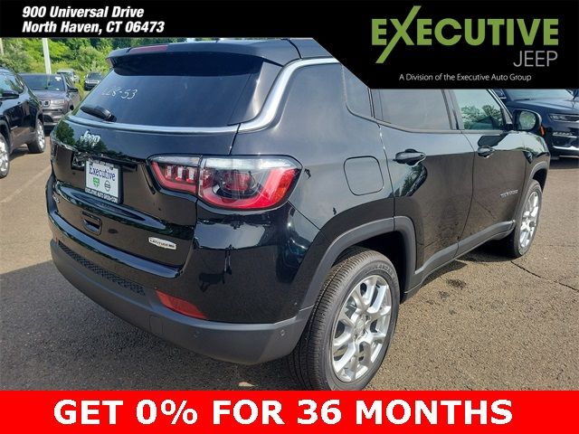 2024 Jeep Compass Latitude Lux