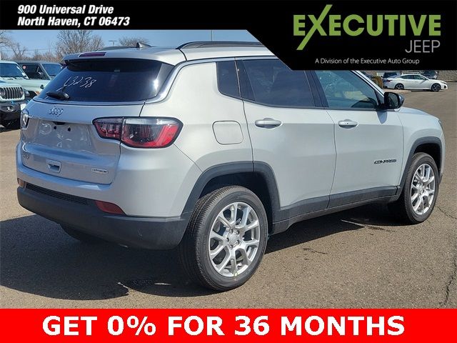 2024 Jeep Compass Latitude Lux