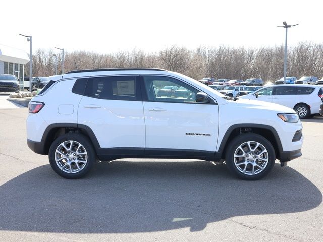 2024 Jeep Compass Latitude Lux