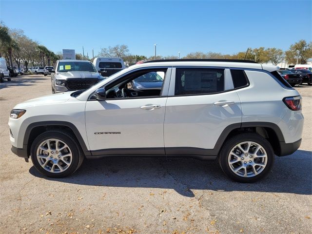 2024 Jeep Compass Latitude Lux