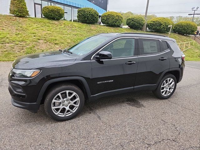 2024 Jeep Compass Latitude Lux