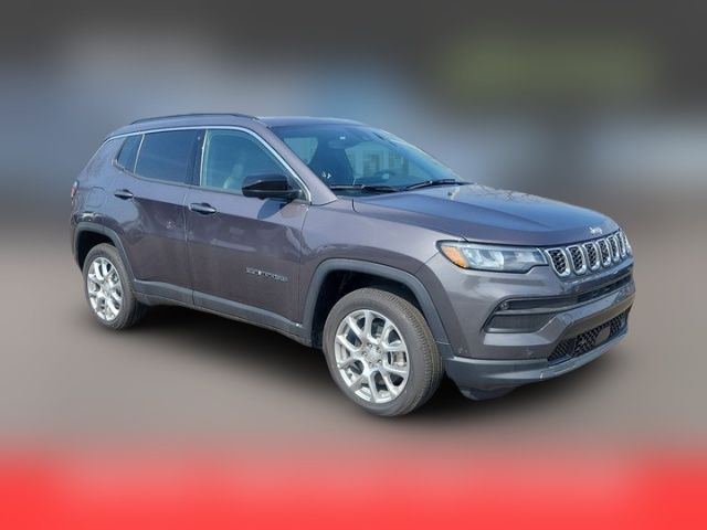 2024 Jeep Compass Latitude Lux