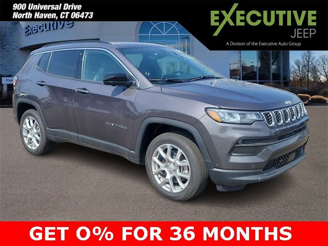 2024 Jeep Compass Latitude Lux