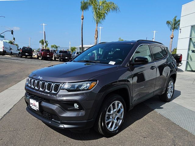 2024 Jeep Compass Latitude Lux