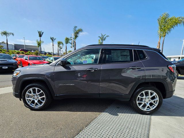 2024 Jeep Compass Latitude Lux