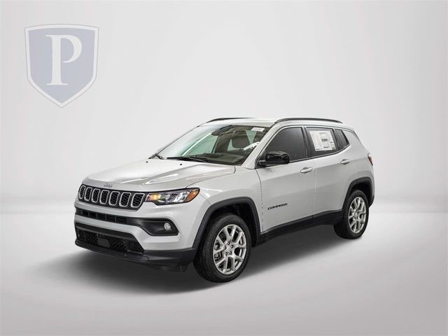 2024 Jeep Compass Latitude Lux