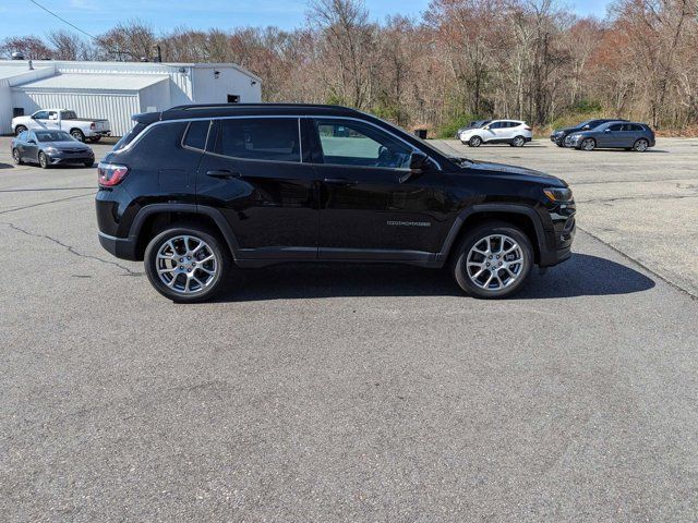 2024 Jeep Compass Latitude Lux