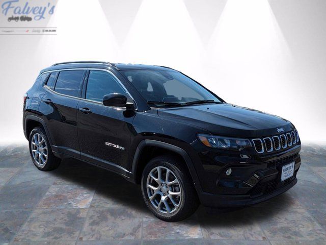 2024 Jeep Compass Latitude Lux