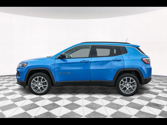 2024 Jeep Compass Latitude Lux