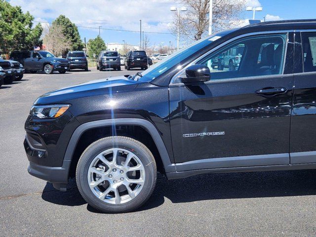 2024 Jeep Compass Latitude Lux