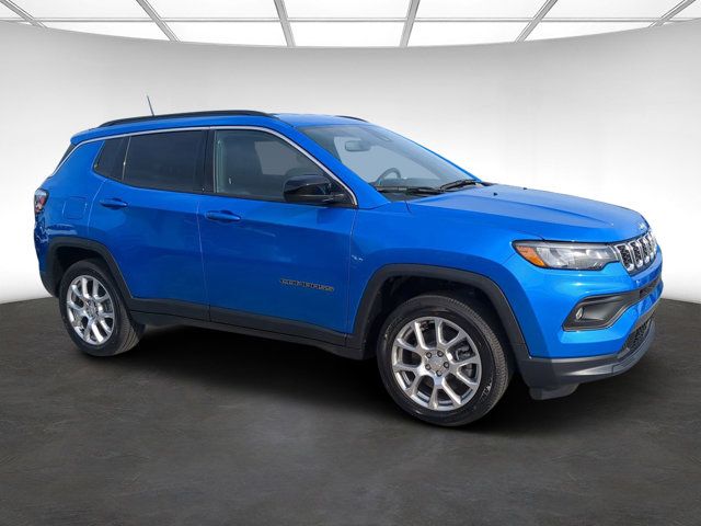 2024 Jeep Compass Latitude Lux