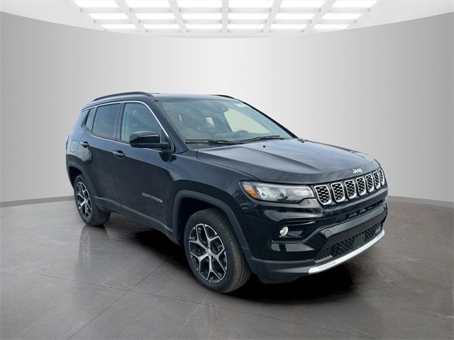 2024 Jeep Compass Latitude Lux