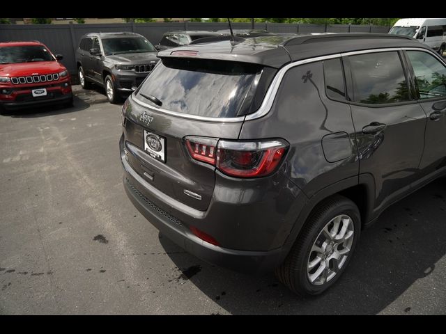 2024 Jeep Compass Latitude Lux