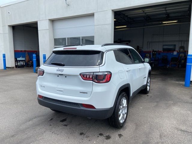 2024 Jeep Compass Latitude Lux