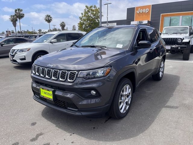 2024 Jeep Compass Latitude Lux