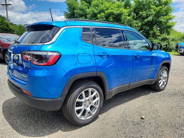 2024 Jeep Compass Latitude Lux