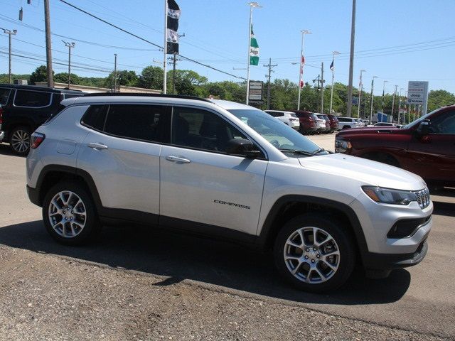 2024 Jeep Compass Latitude Lux