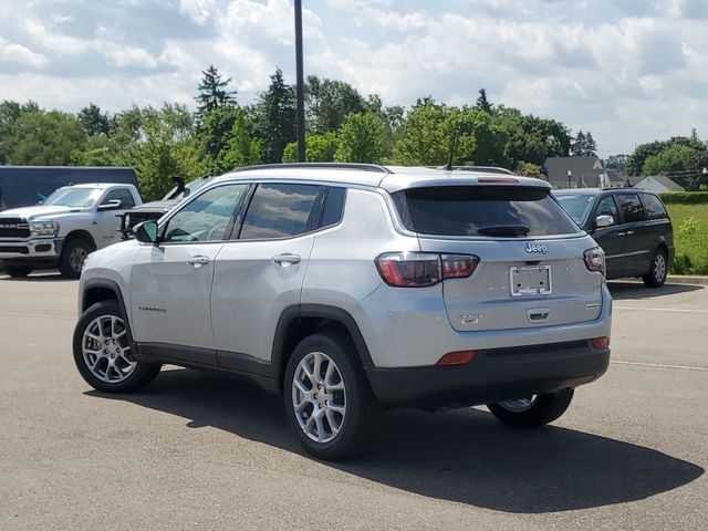 2024 Jeep Compass Latitude Lux