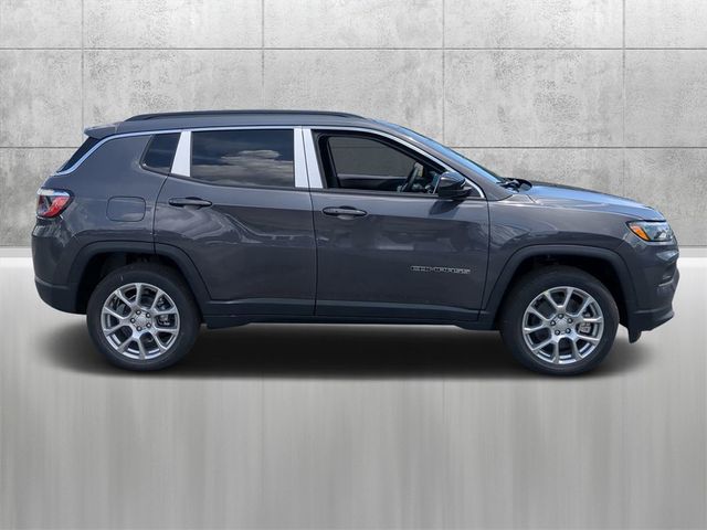 2024 Jeep Compass Latitude Lux