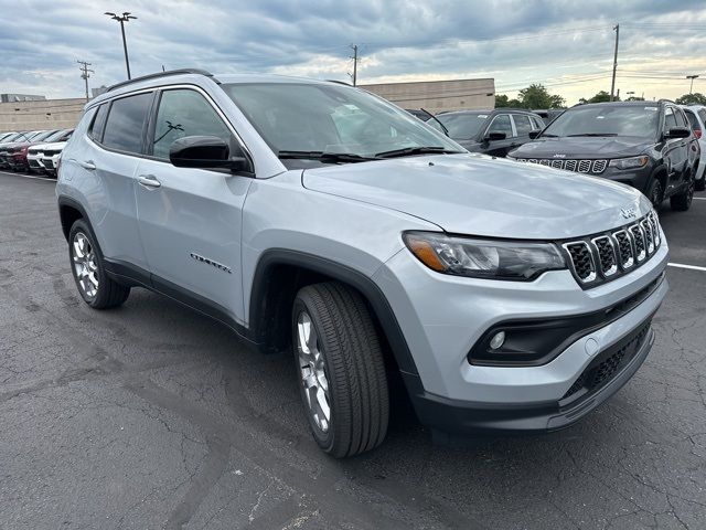 2024 Jeep Compass Latitude Lux