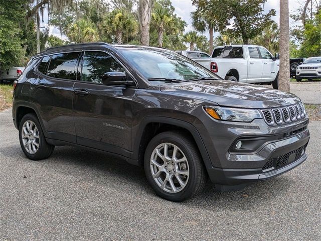 2024 Jeep Compass Latitude Lux