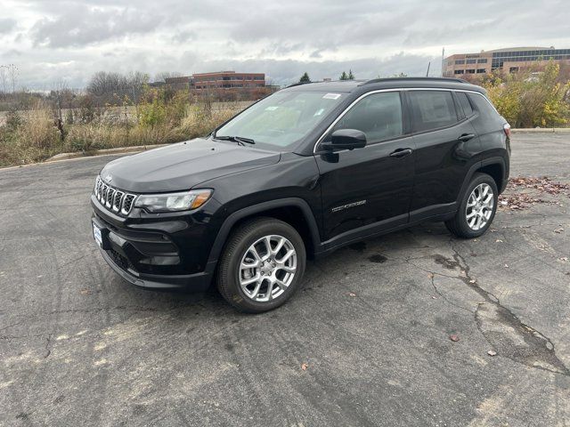 2024 Jeep Compass Latitude Lux