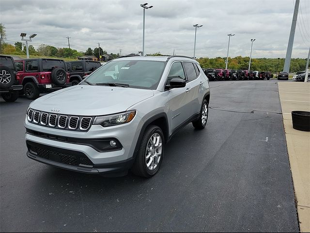 2024 Jeep Compass Latitude Lux