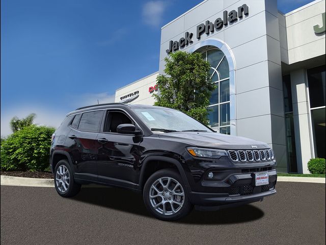 2024 Jeep Compass Latitude Lux