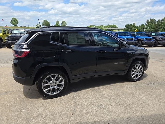 2024 Jeep Compass Latitude Lux